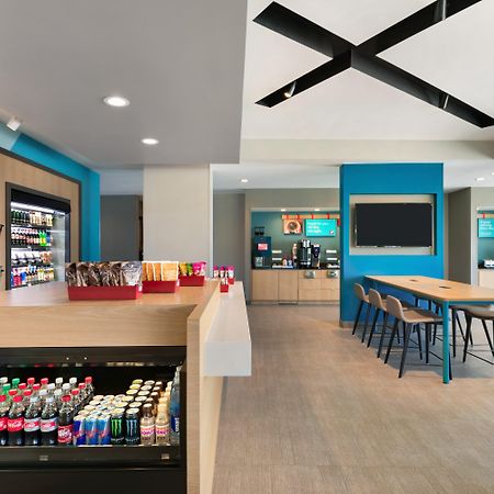 Avid Hotel - Staunton By Ihg Екстериор снимка
