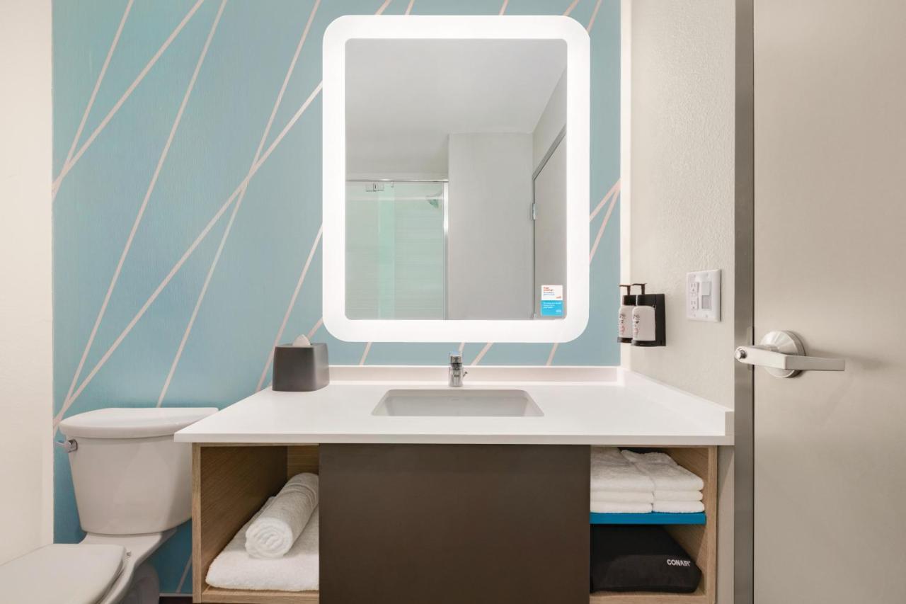 Avid Hotel - Staunton By Ihg Екстериор снимка
