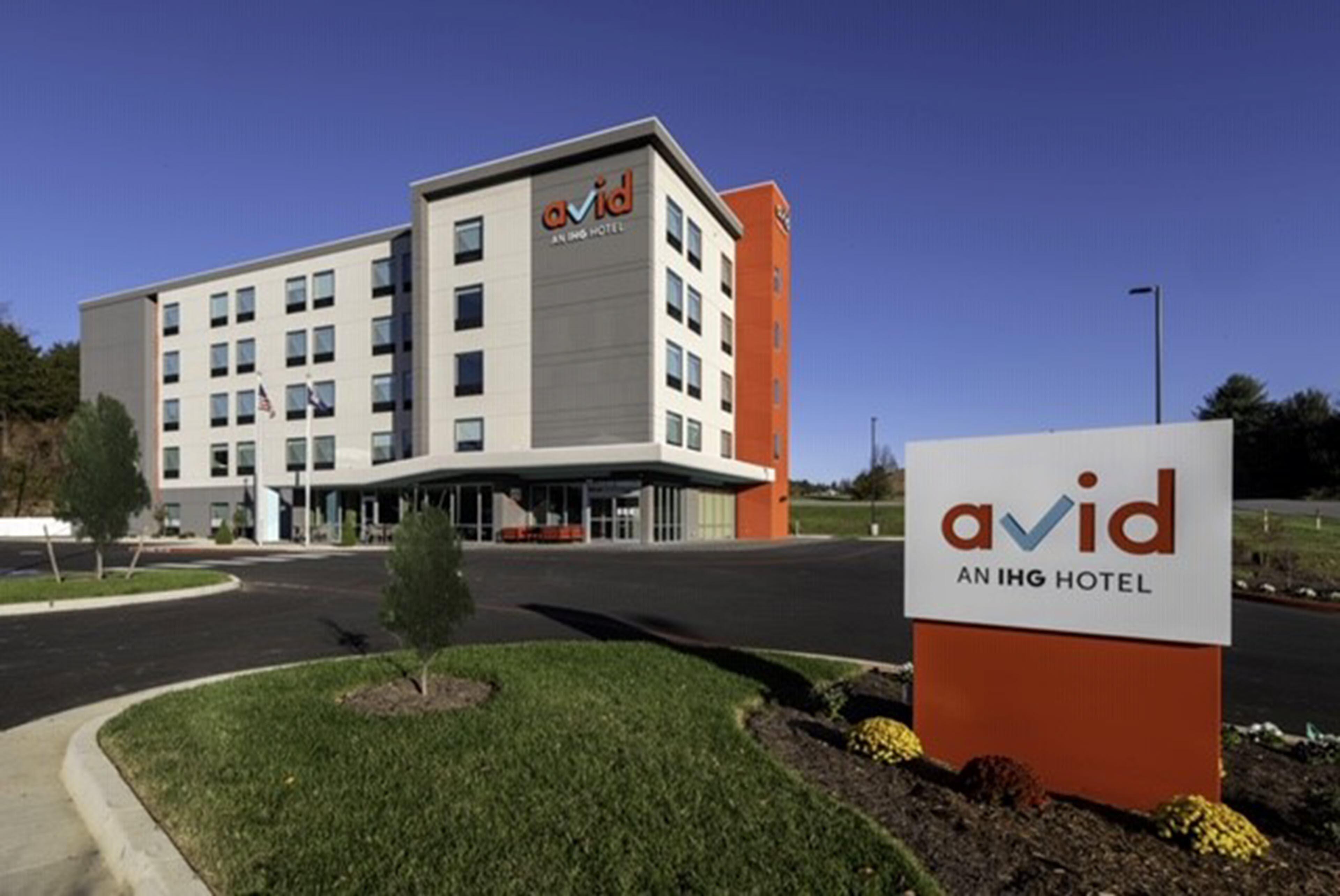 Avid Hotel - Staunton By Ihg Екстериор снимка